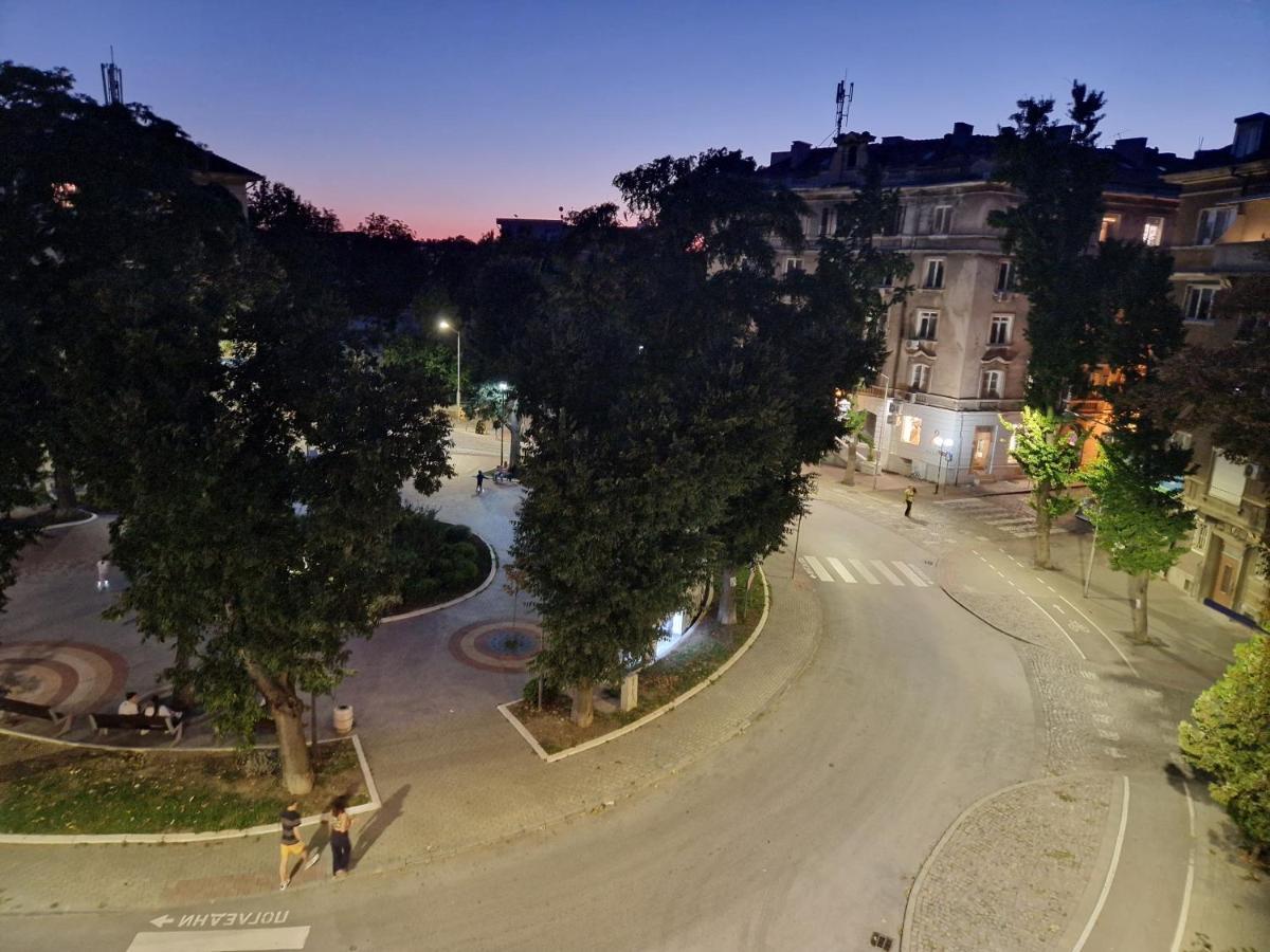 Lambo'S Corner Varna - Guest Rooms Extérieur photo