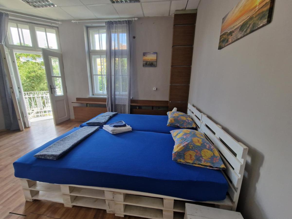 Lambo'S Corner Varna - Guest Rooms Extérieur photo
