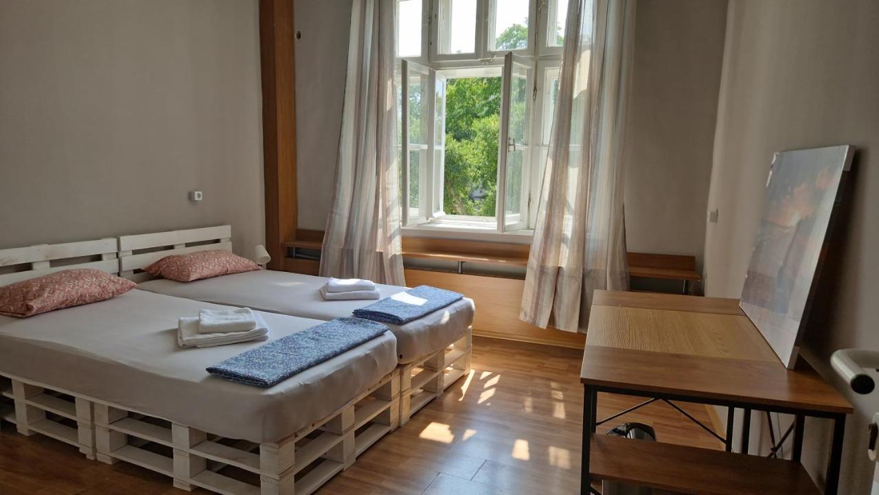Lambo'S Corner Varna - Guest Rooms Extérieur photo