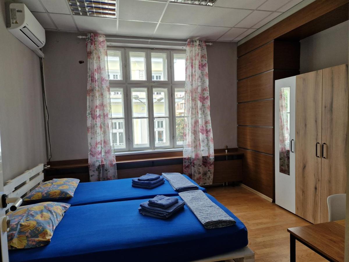 Lambo'S Corner Varna - Guest Rooms Extérieur photo