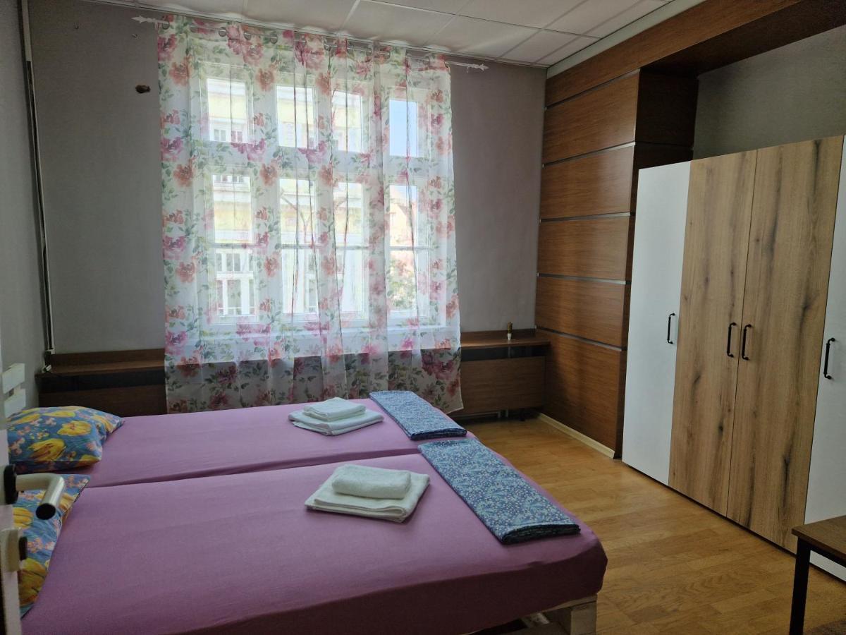 Lambo'S Corner Varna - Guest Rooms Extérieur photo
