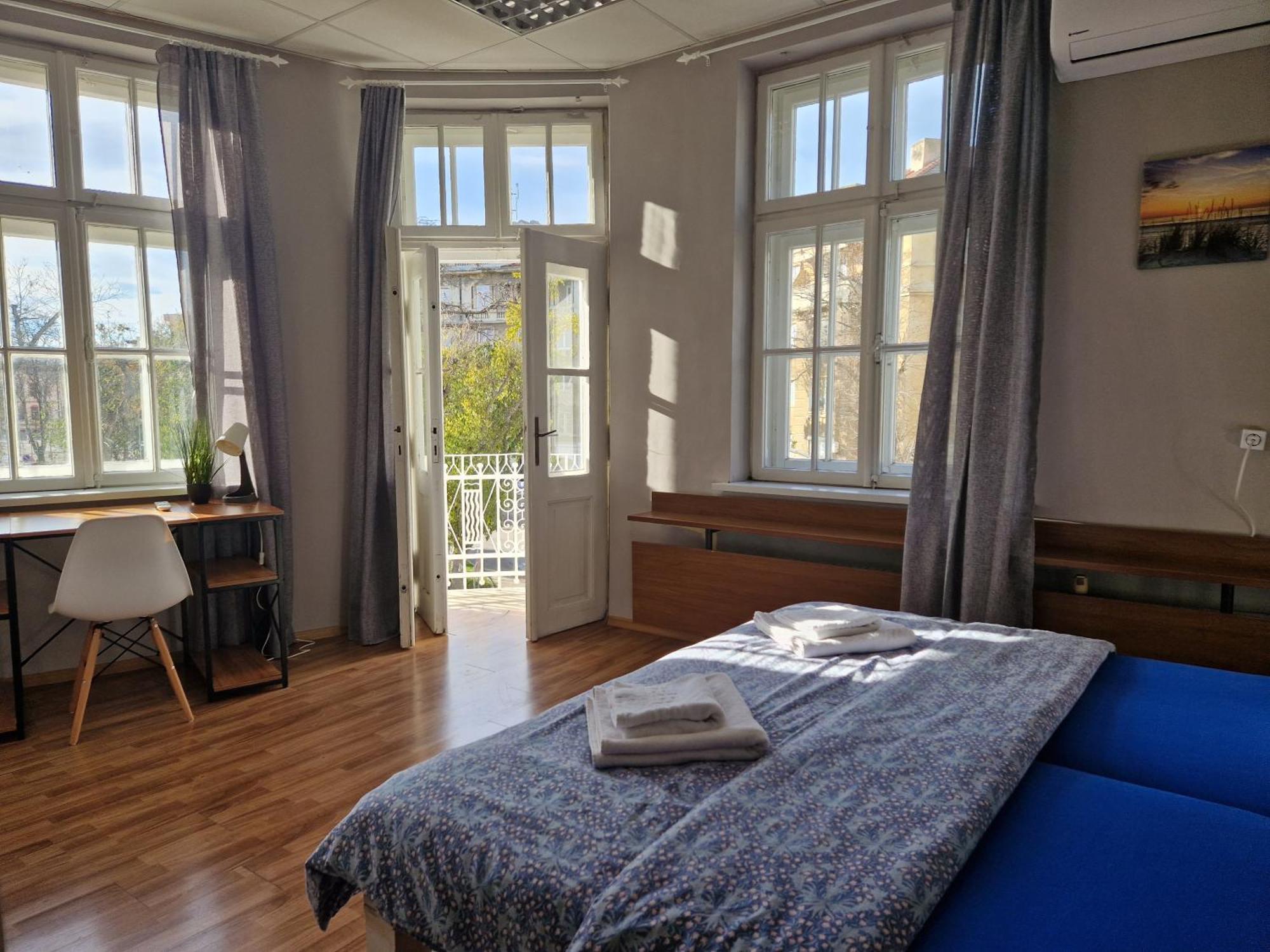 Lambo'S Corner Varna - Guest Rooms Extérieur photo