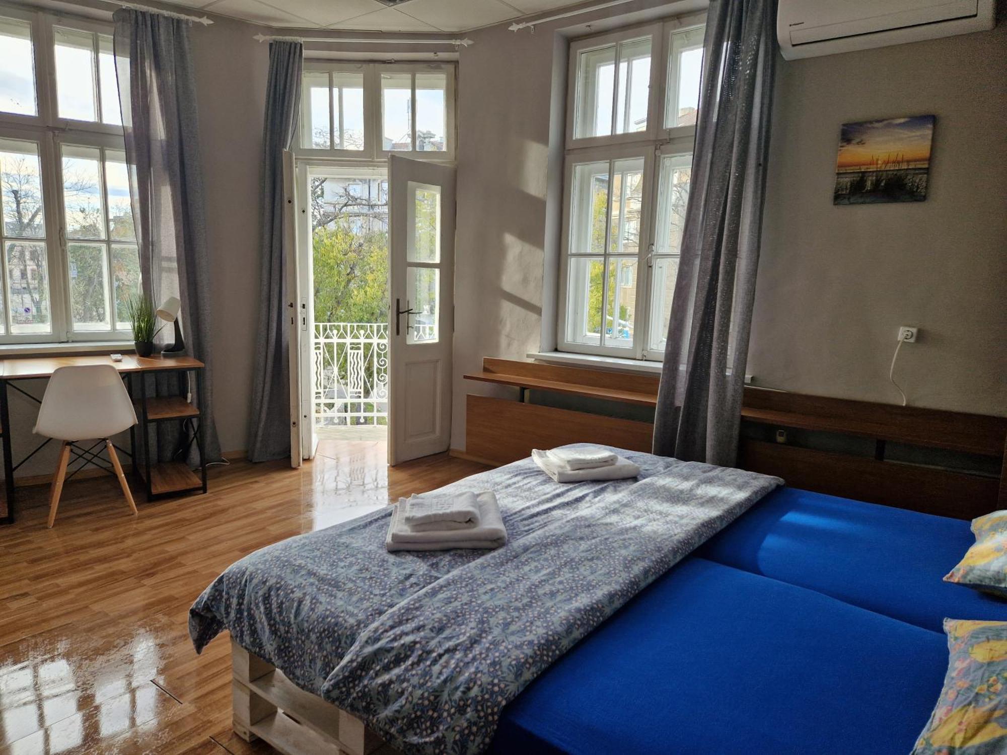 Lambo'S Corner Varna - Guest Rooms Extérieur photo