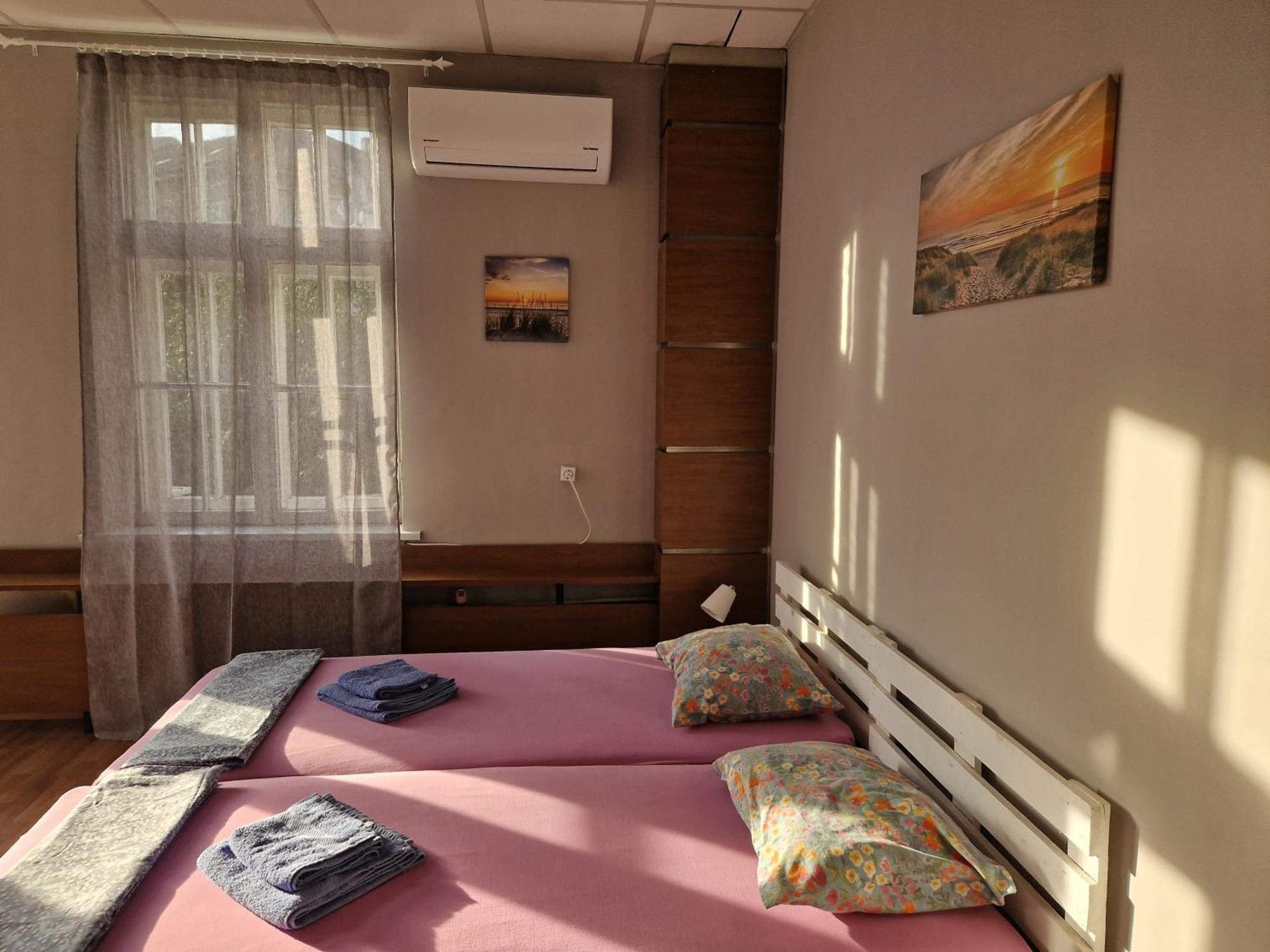 Lambo'S Corner Varna - Guest Rooms Extérieur photo