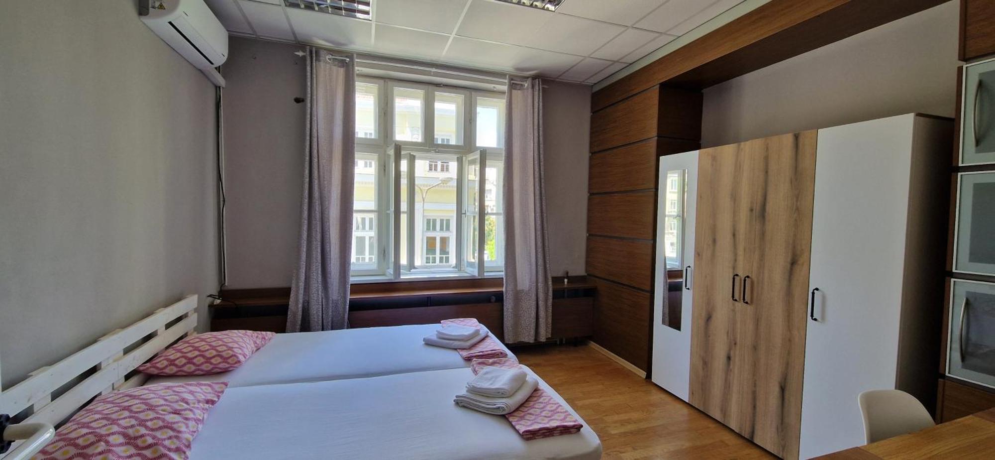 Lambo'S Corner Varna - Guest Rooms Extérieur photo