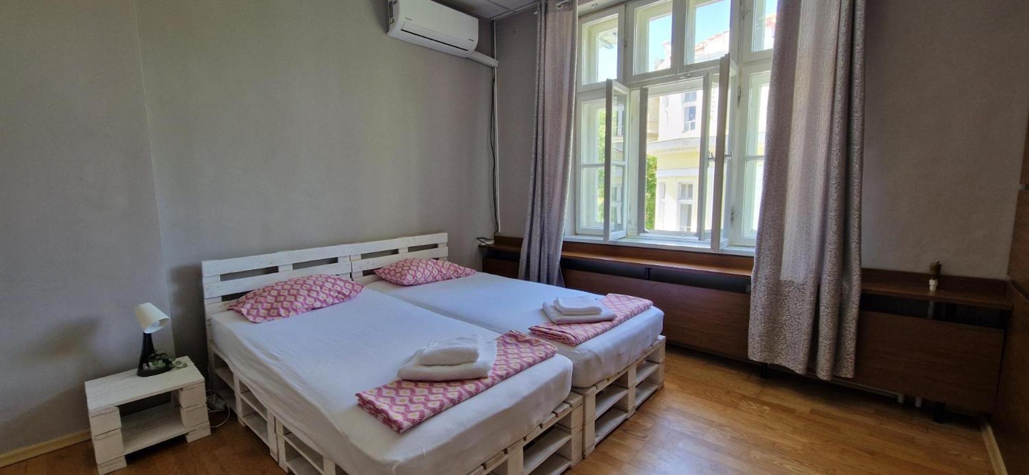 Lambo'S Corner Varna - Guest Rooms Extérieur photo