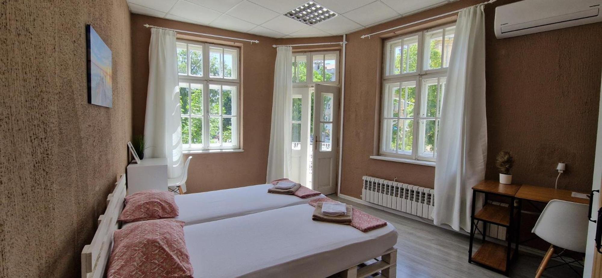 Lambo'S Corner Varna - Guest Rooms Extérieur photo
